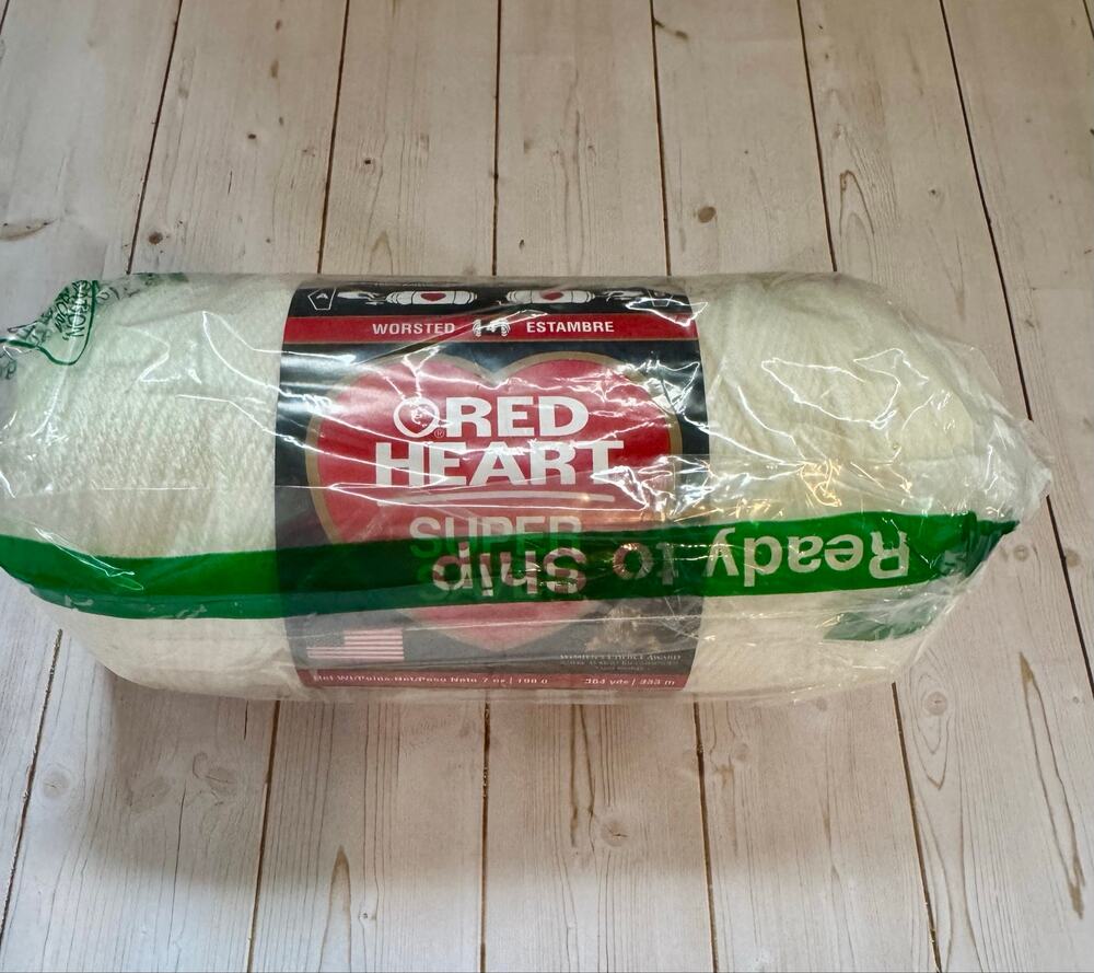 Red Heart Super Saver Yarn - Soft White (7 oz / 364 Yards)